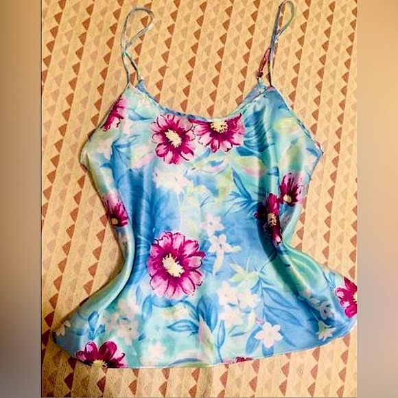 Blue floral silky cami top - Picture 4 of 5